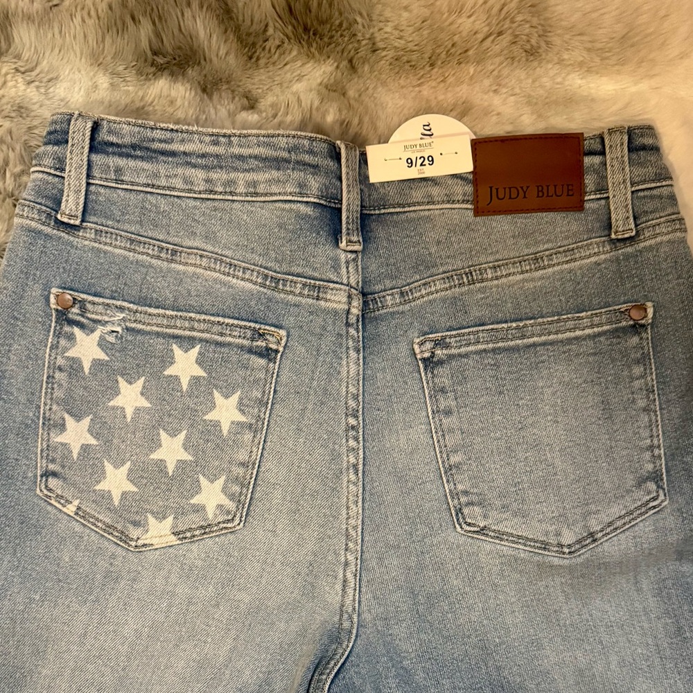 Judy Blue Light Blue Distressed Jeans - Picture 3 of 3